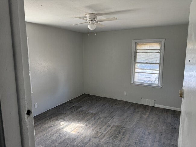 Foto del edificio - 2704 W Garden St