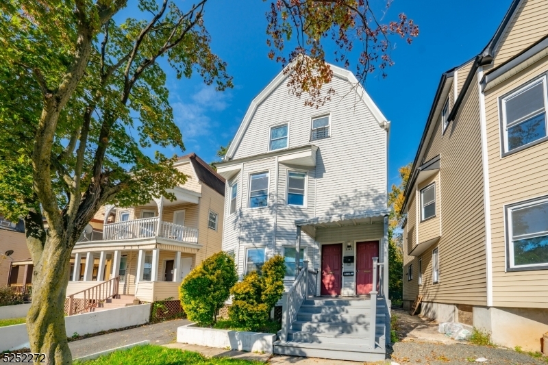 Primary Photo - 541 N Grove St