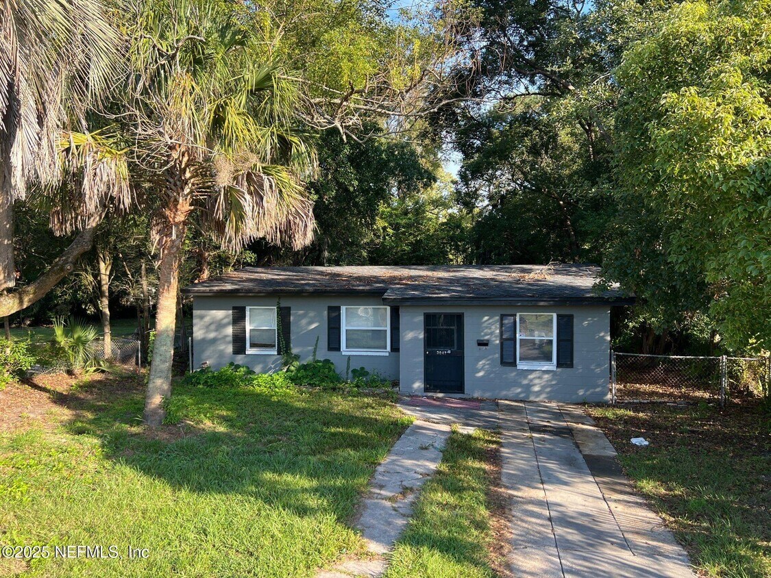 Primary Photo - 3047 W 12th St