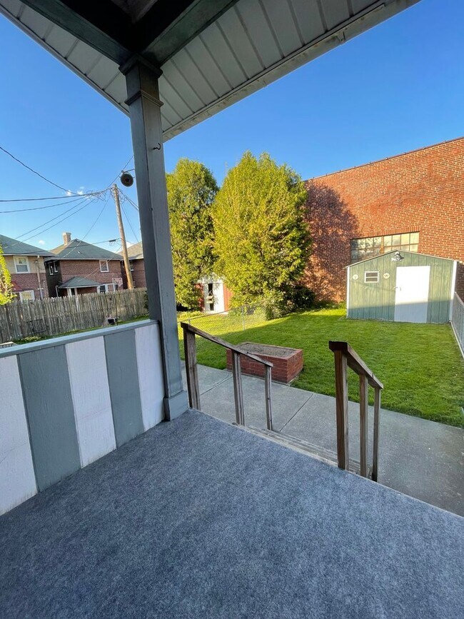 Building Photo - 31 S 6th Street - $2,100 per month plus al...