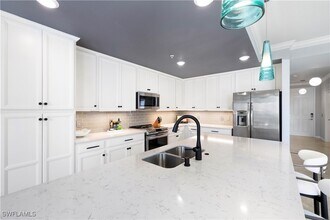 Building Photo - 9572 Trevi Ct