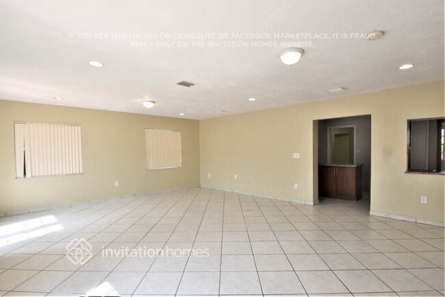 Building Photo - 1720 SW 98th Ct
