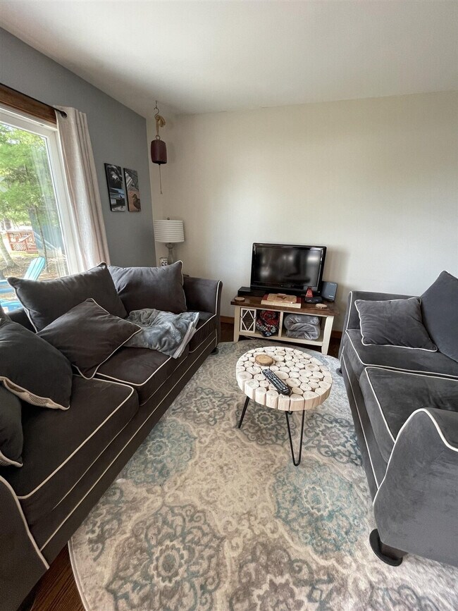 Foto del edificio - 144 Bayou Rd