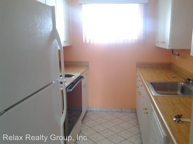 Foto del edificio - 3463 Bee Ridge Rd