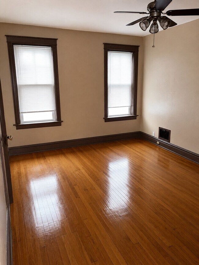 Foto del edificio - 5107 S Broadway St