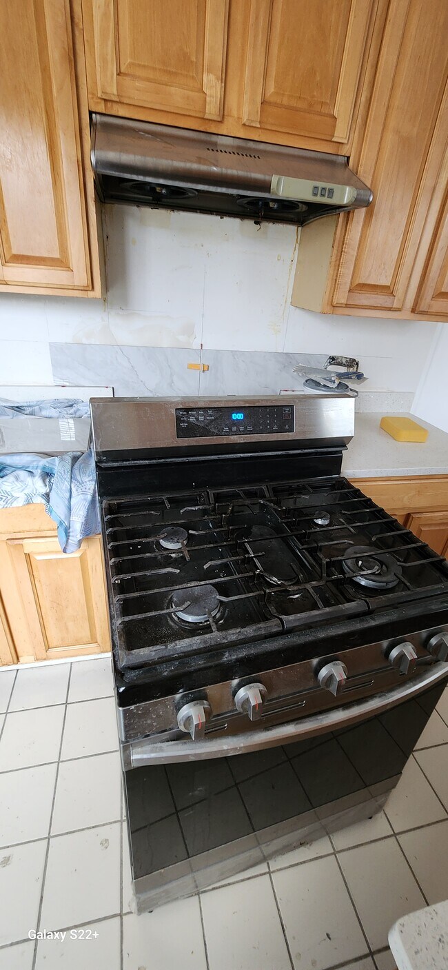 Foto del edificio - 389 Newport Ave