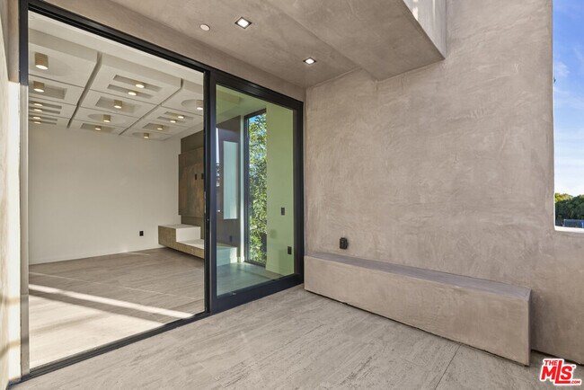 Foto del edificio - 1021 N Ogden Dr