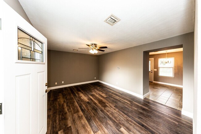 Building Photo - 3 bedroom house in O'Fallon