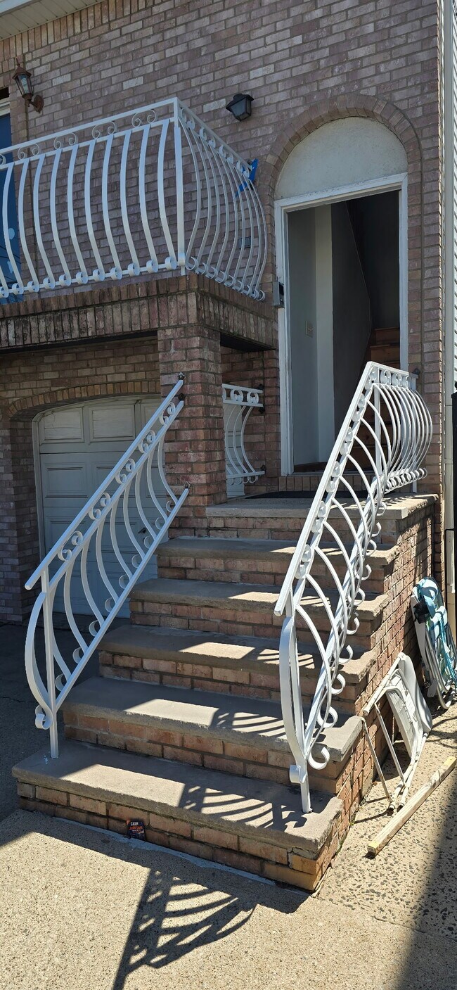 Foto del edificio - 921 Jackson Ave