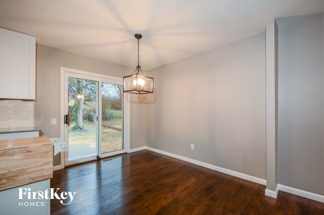 Foto del edificio - 22 Oak Forest Dr