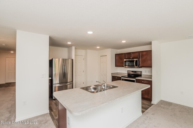 Foto del edificio - 3270 Hale Ave