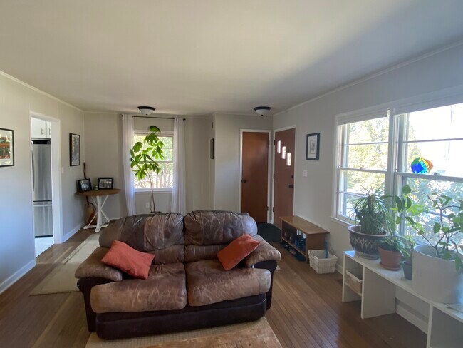 Foto del edificio - 1002 E Southdowns Dr