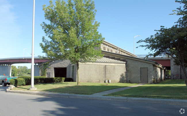 Foto del edificio - John P. Taylor Apartments