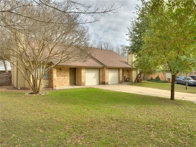 Building Photo - 1402 Cinnamon Path
