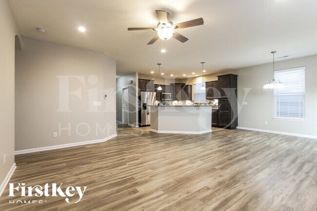 Building Photo - 1341 Blackthorne Trail N