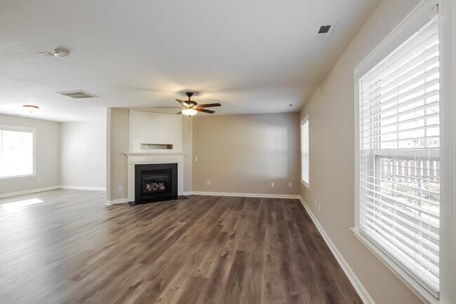 Foto del edificio - 15823 Circlegreen Dr
