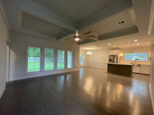 Building Photo - House: Broadmoor