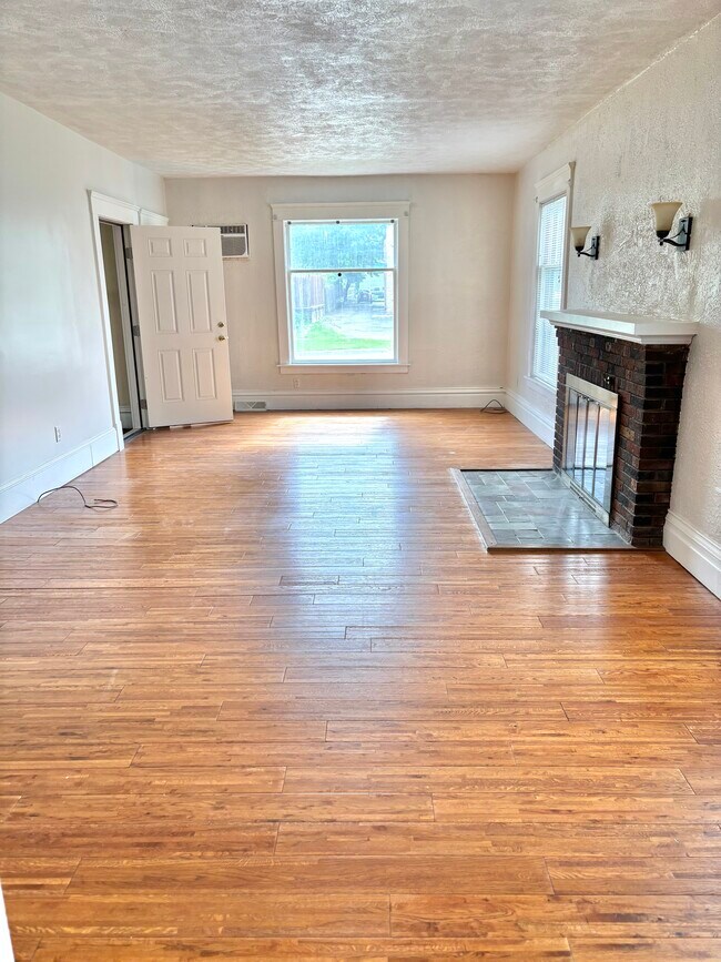 Foto del edificio - 829 N Walnut St