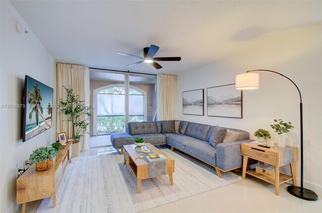 Foto del edificio - 4824 N State Rd 7