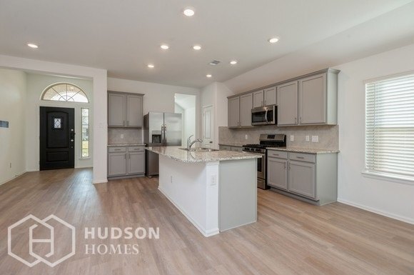Foto del edificio - NEW CONSTRUCTION NOW AVAILABLE! 24027 Hawt...