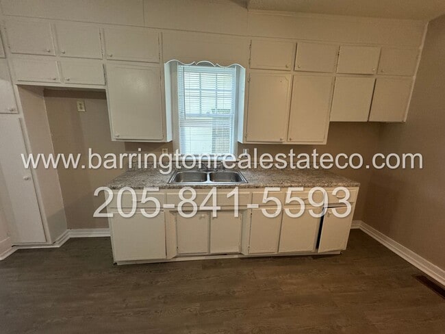 Building Photo - 1012 Cotton Ave SW