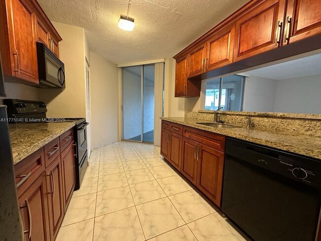 Foto del edificio - 3100 N Pine Island Rd