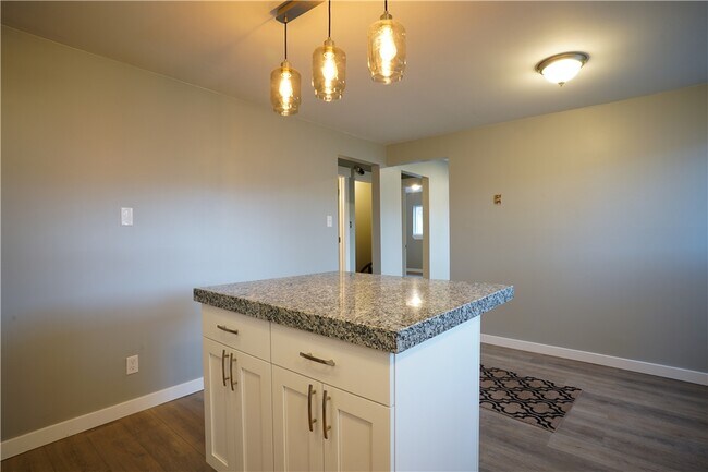 Foto del edificio - 456 E Granite Ave