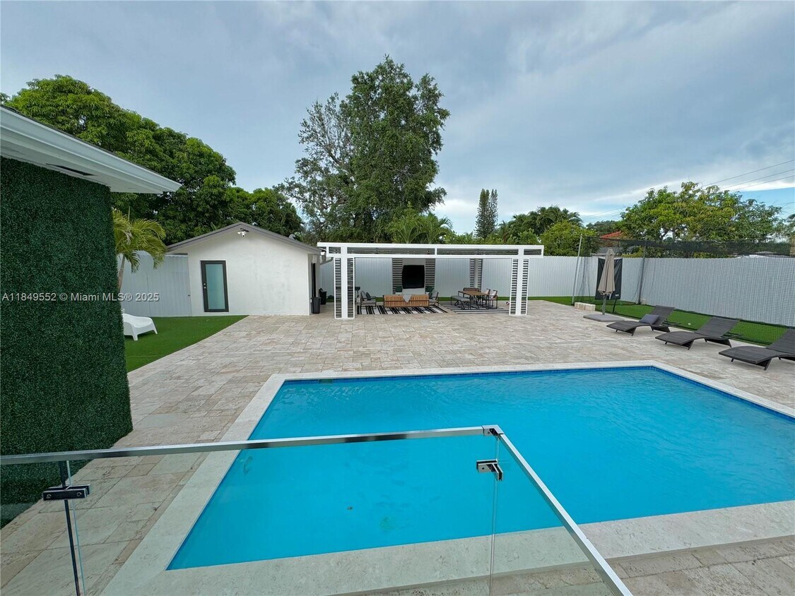 Foto principal - 2121 SW 61st Ave