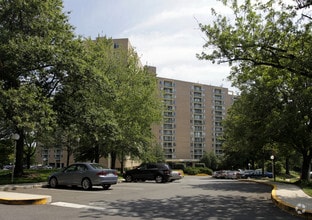 Building Photo - Marina Towers
