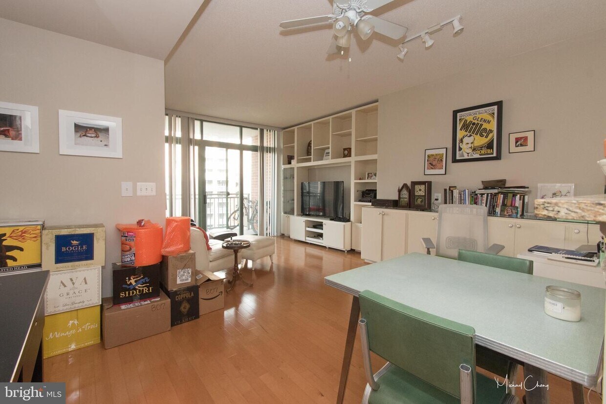 11700 Old Rd Unit 807, North Bethesda, MD 20852 Condo for