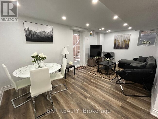 Building Photo - 307 Burloak Dr