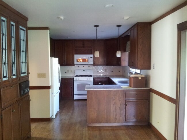 Kitchen - 6217 60th Ave