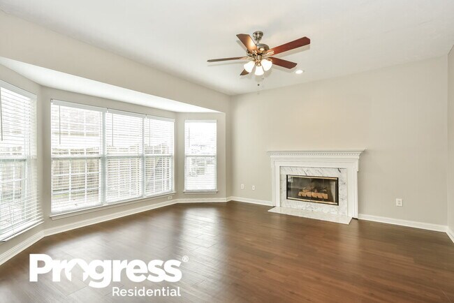 Building Photo - 601 Mable Dr
