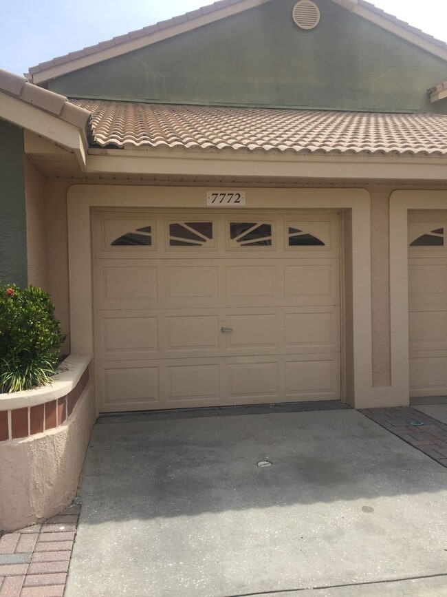 7772SBD(100) - 7772SBD(100) Apartment