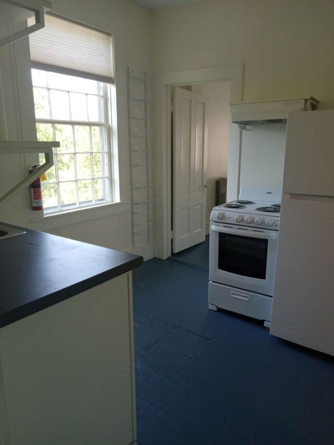 Photo - 8-10 Conant Sq Apartment