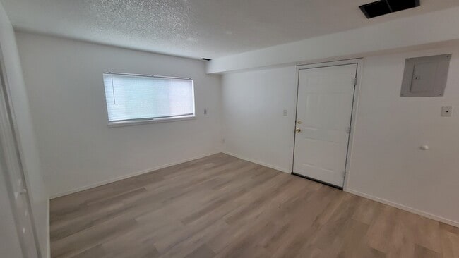 Living room - 6640 Provincial Dr