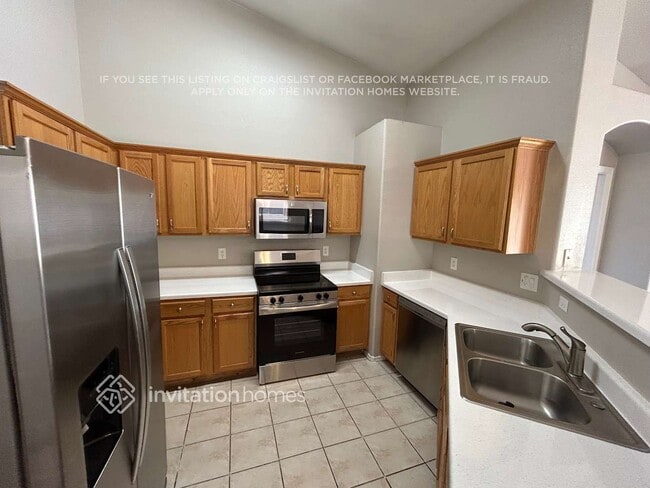 Foto del edificio - 908 W Roeser Rd