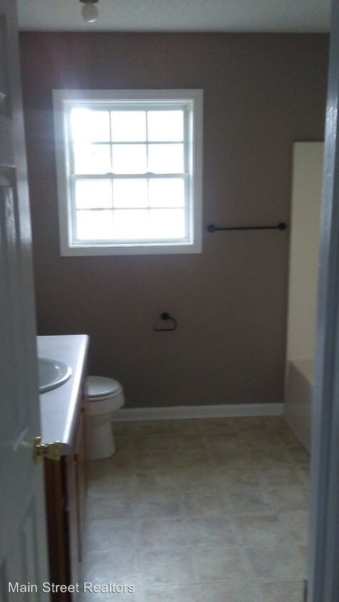 Building Photo - 3 br, 2 bath House - 136 Concorde Dr