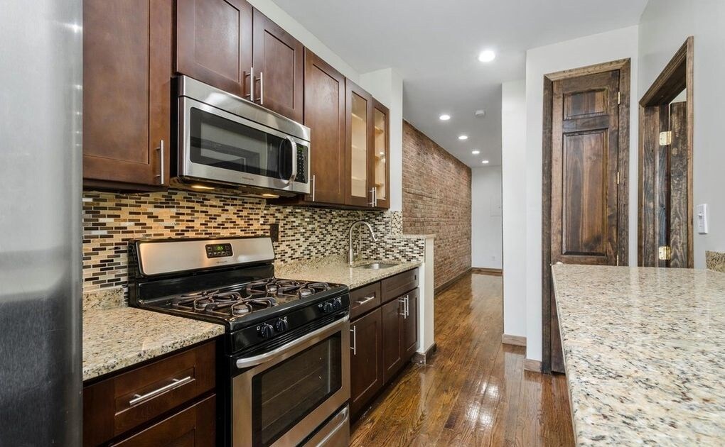 Foto principal - 110 Thomas S Boyland St