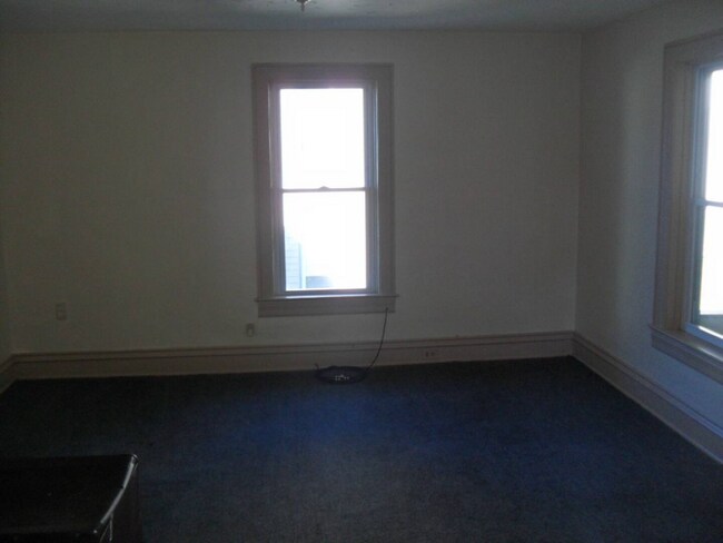 Building Photo - 150 Chandler St
