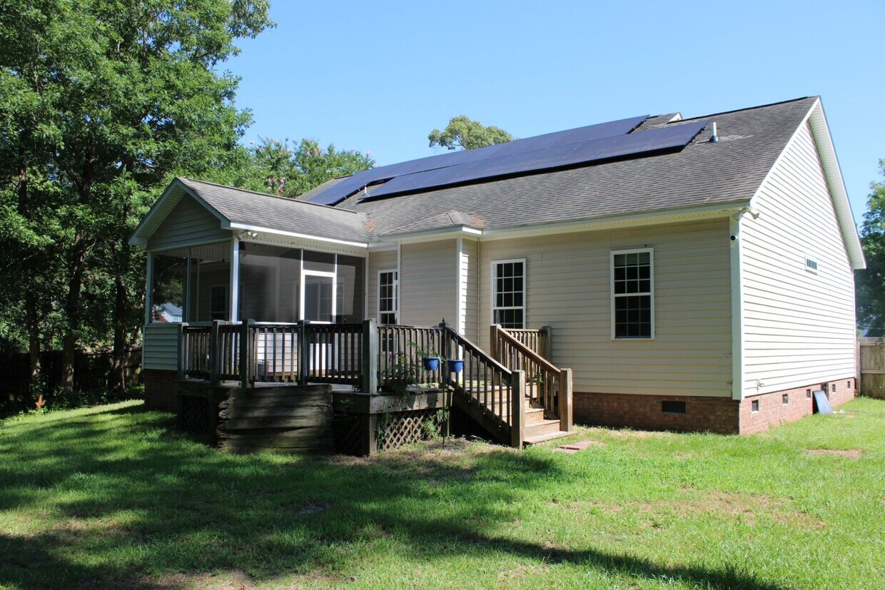 Building Photo - Beautiful Home in Stonebridge