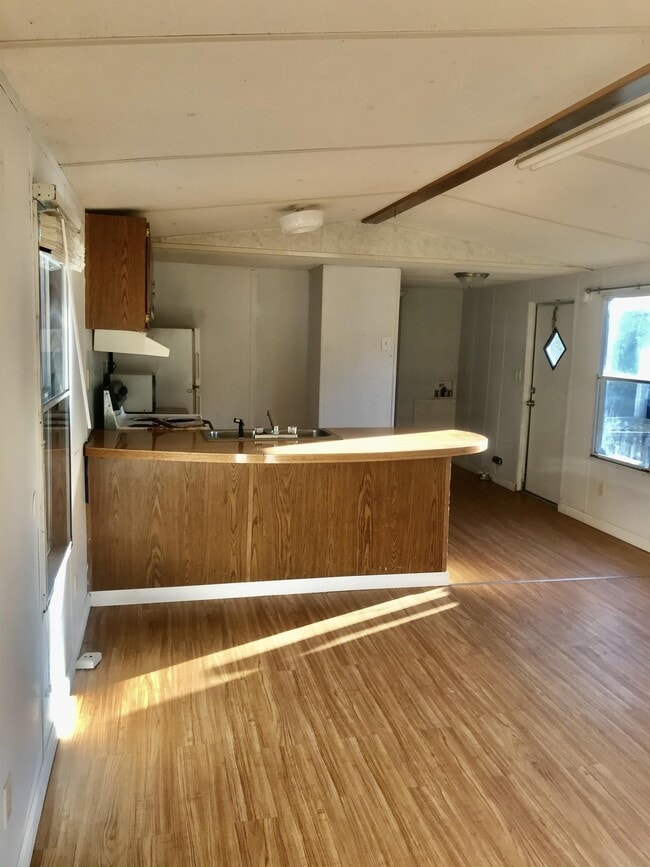 Foto del edificio - 97 Fox Ridge Dr