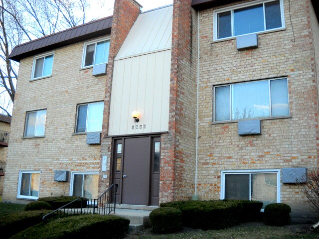 Foto principal - 1850 S Hazel Hill Dr