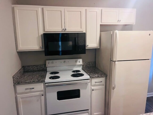 Building Photo - 2634 Druid Hls Wy