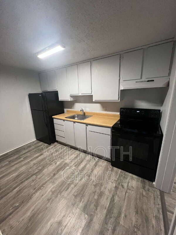 Foto del edificio - 2000 Indianapolis Rd