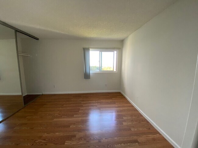 Foto del edificio - 5975 Peacock Ridge Rd