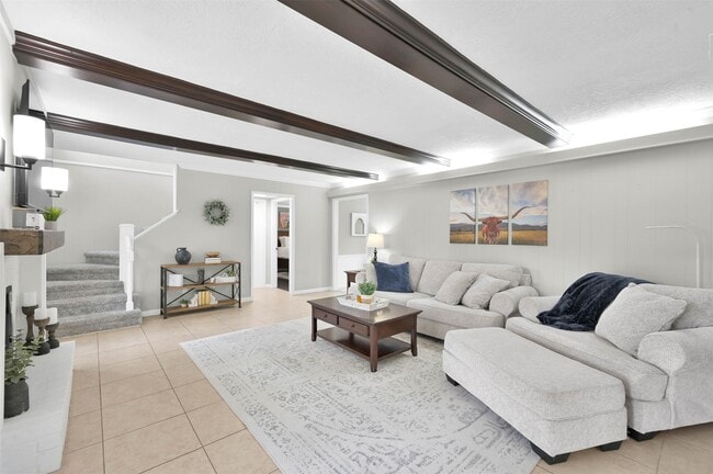 Foto del edificio - 223 Birchwood Dr