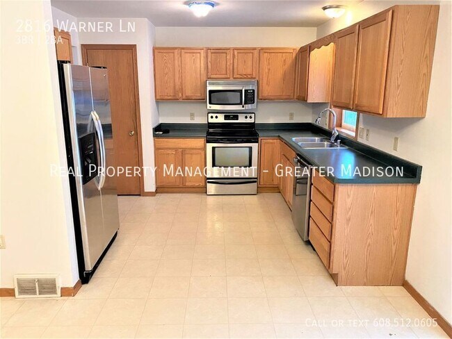 Building Photo - 3 Bed Home South of the Beltline