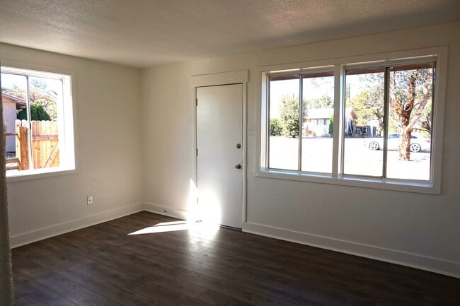 Foto del edificio - 2 bedroom Duplex