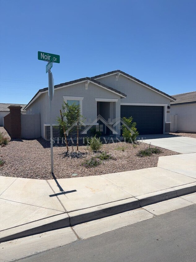 Building Photo - 33070 Noir Dr